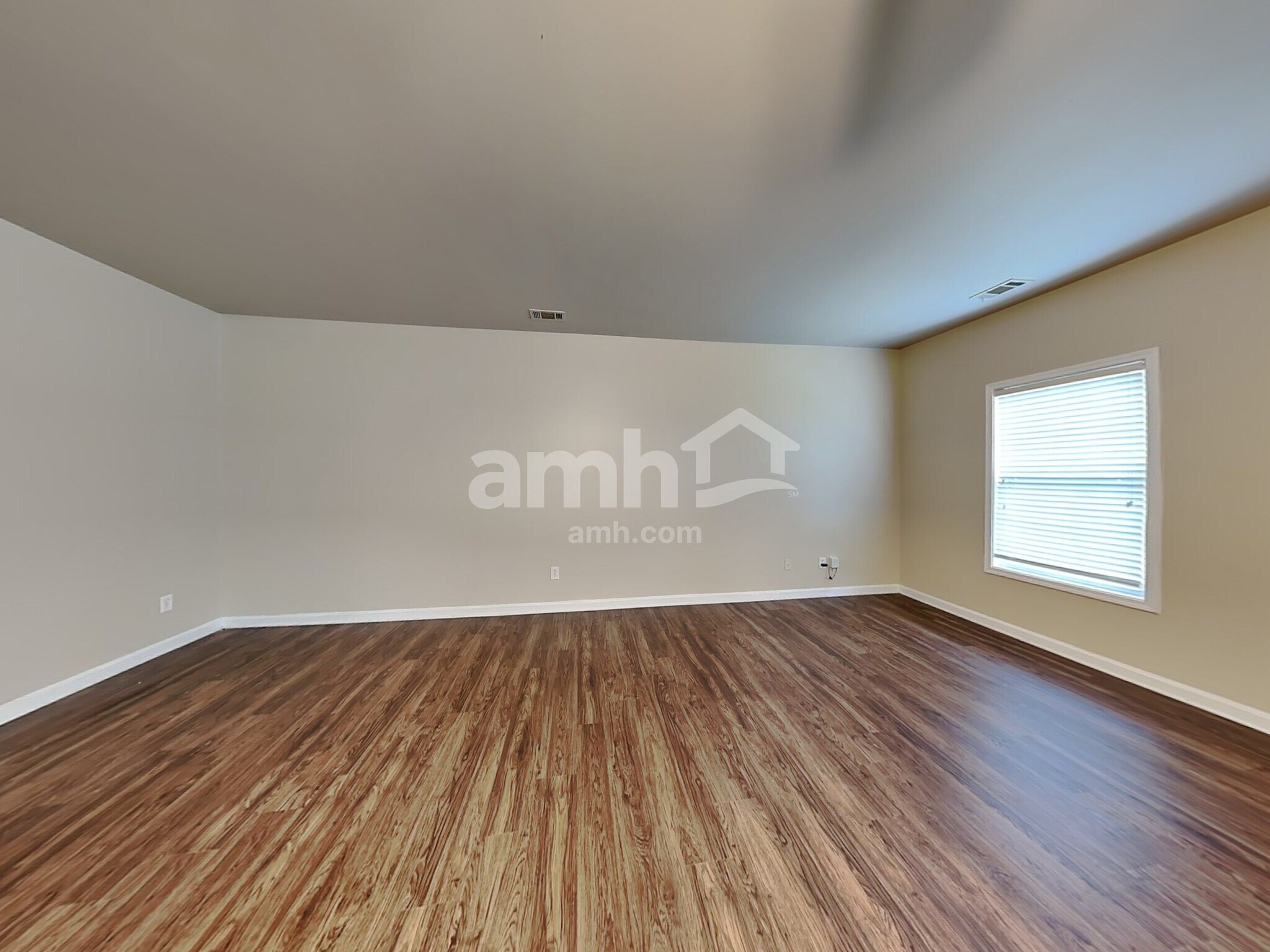 Building Photo - 148 Crescent Woode Dr