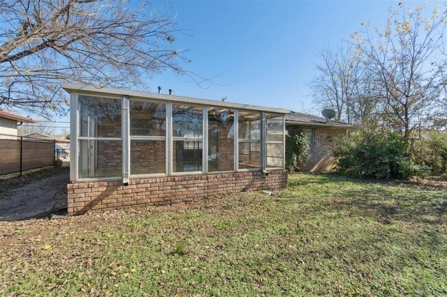 Building Photo - 4009 Vickie Dr