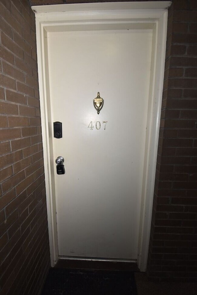 Building Photo - South Bend's Topsfield 1 bedroom Condo for...