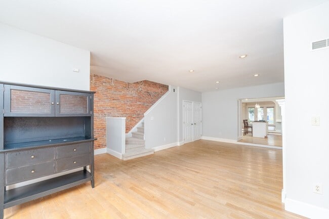 Building Photo - 3418 O'Donnell St