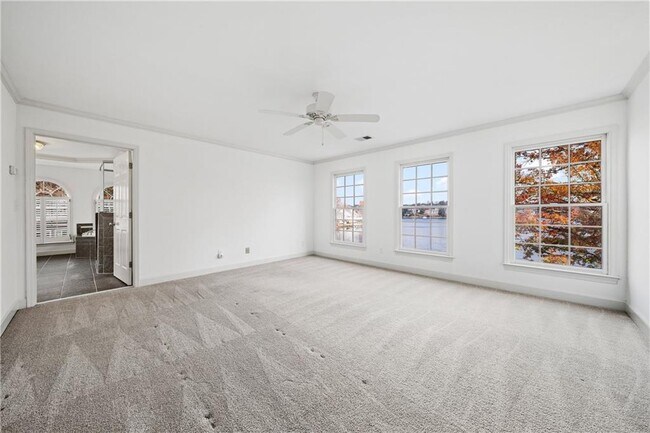 Building Photo - 135 Staghound Ct