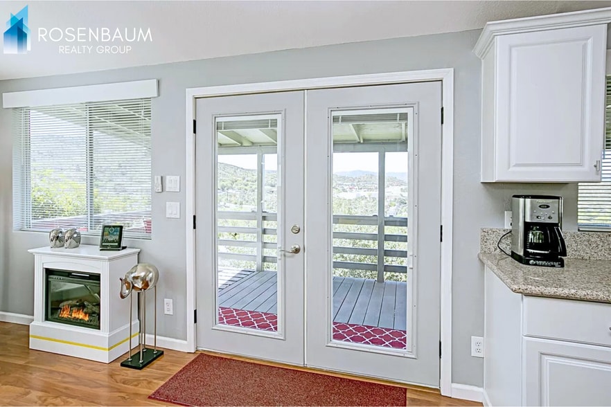 Building Photo - Stunning 2-bedrooms, 2-baths retreat in Prescott Canyon Estates (55+ Community)!