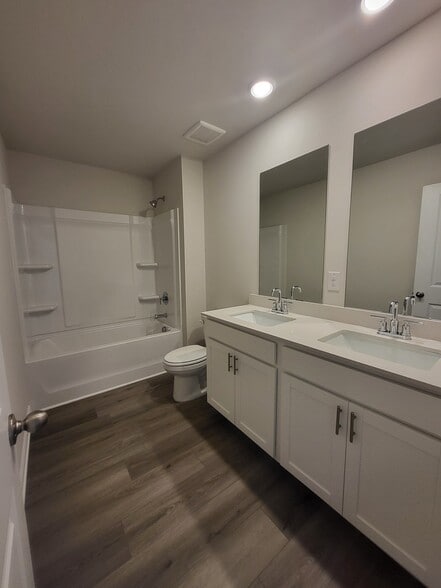 Double Vanity in Full Bath Upstairs - 250 Sope Creek Cir