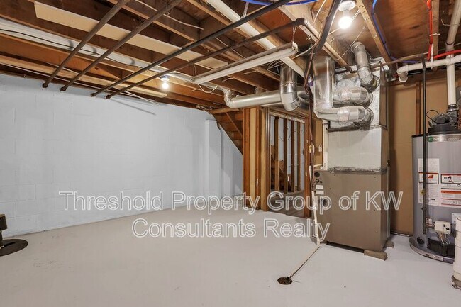 Building Photo - 3672-3678 Arnelle Road - 3678