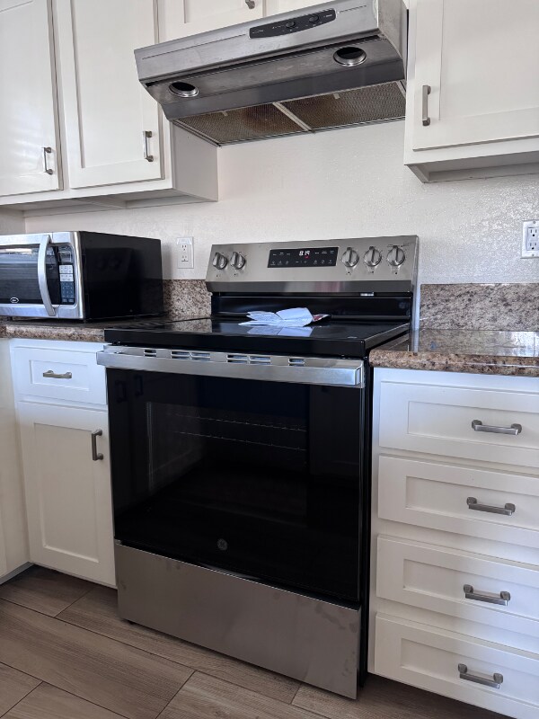 Building Photo - 4611 Park Dr