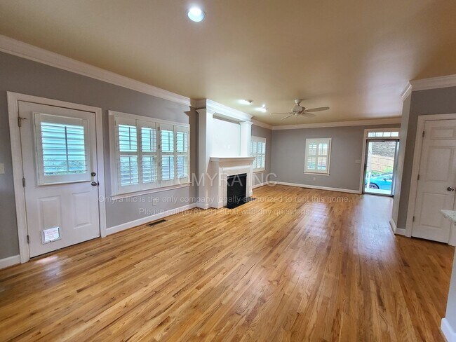 Building Photo - Gorgeous 4 Bedroom Home in Decatur!