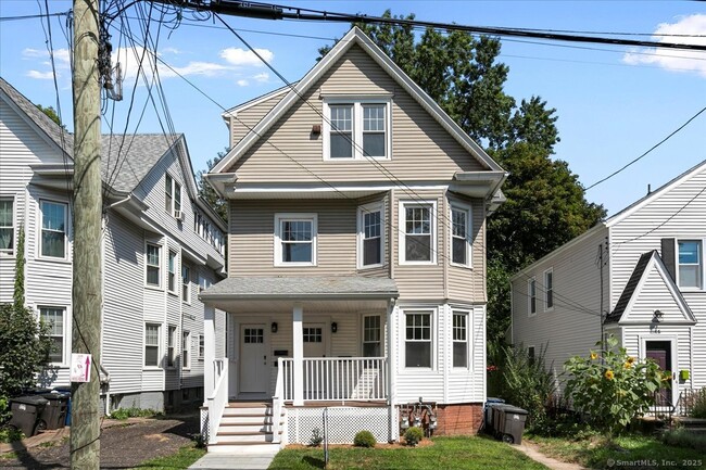 Building Photo - 17 Willard St