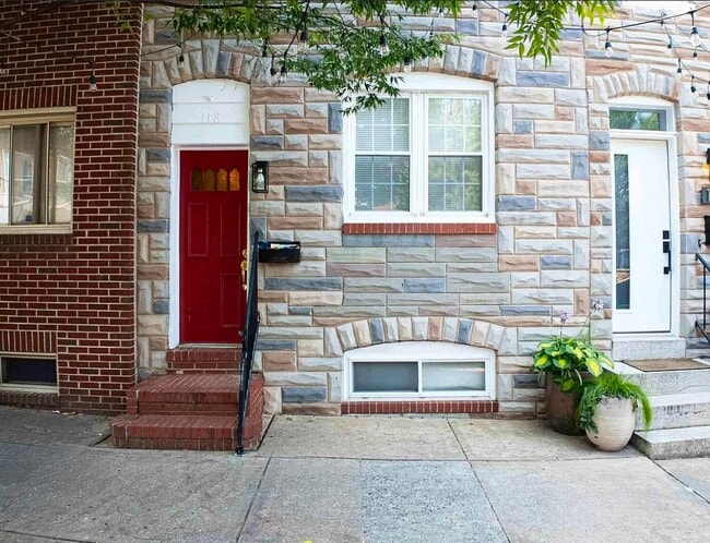 Building Photo - 118 S Conkling St