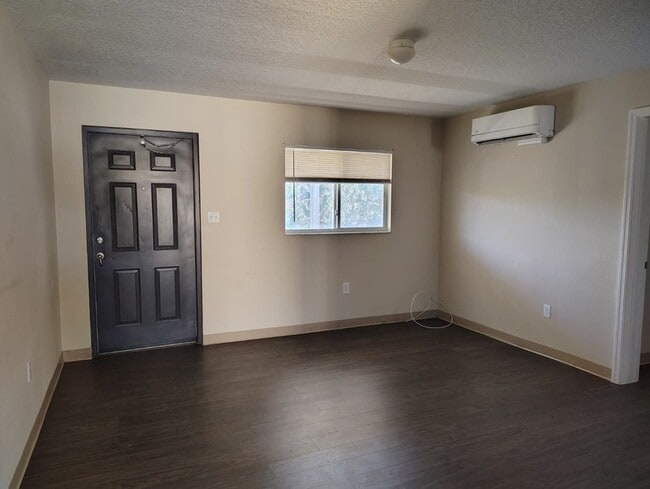 Building Photo - 550 S John Young Pkwy