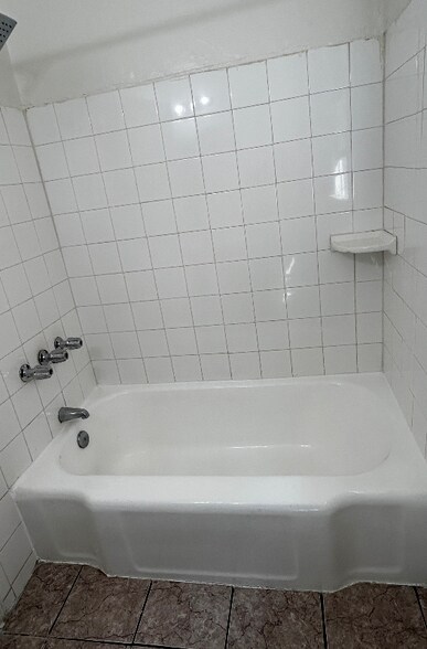 Building Photo - 1781 Orchid Ave