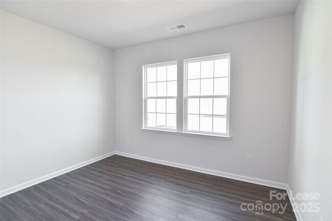 Building Photo - 261 Abersham Dr