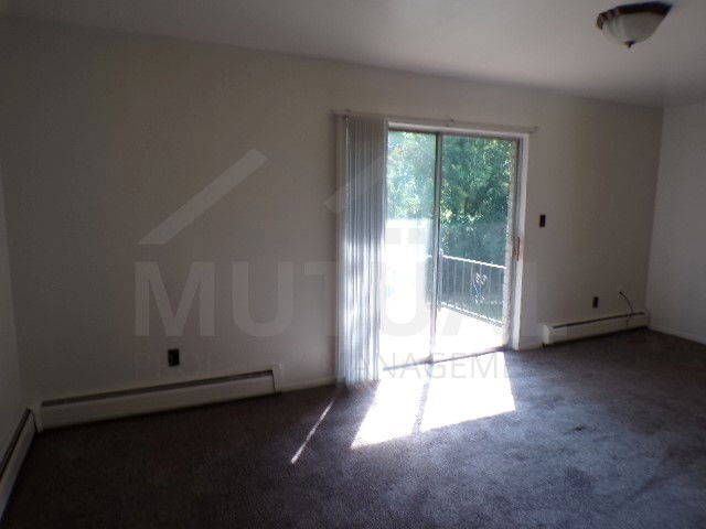 Building Photo - 147 Huronview Ct