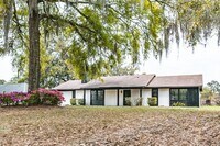 Building Photo - 3BR Home in Shell Point – Sunroom | Garage | Prime Location