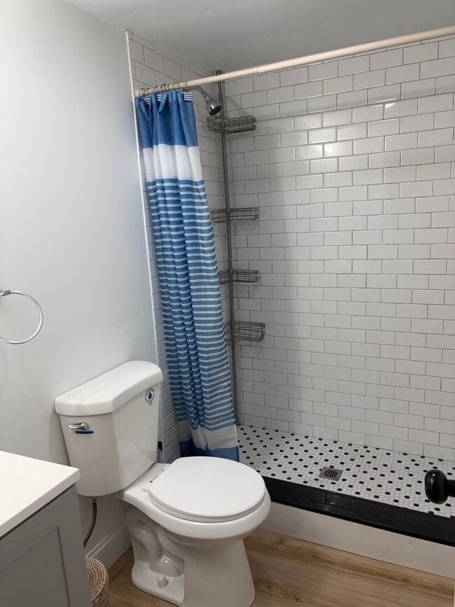 Building Photo - 624 MA-28