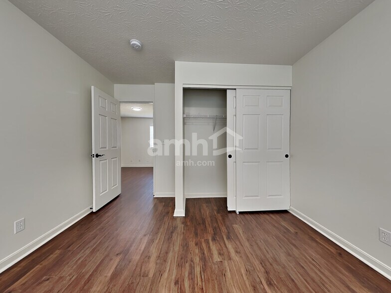 Building Photo - 1178 Edgewater Way