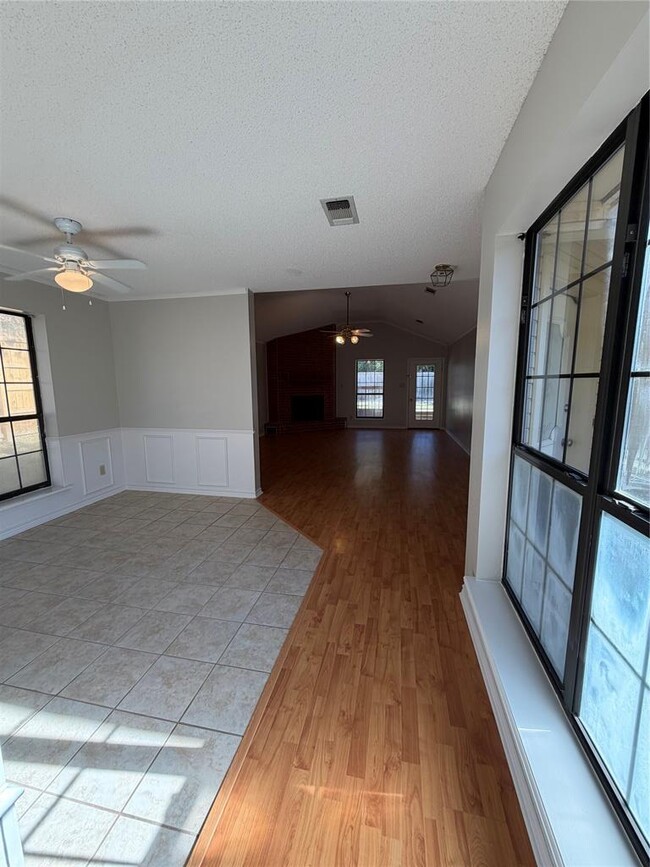 Building Photo - 718 Brazos St