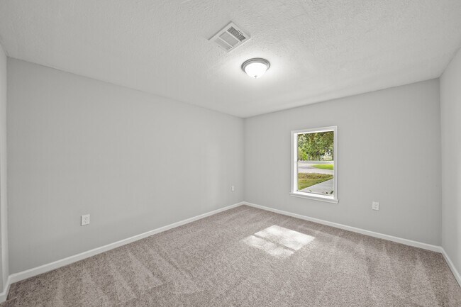 Building Photo - 1100 Gilbert Ave