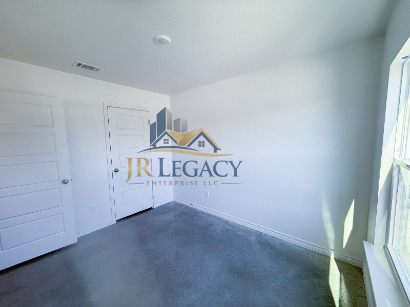 Building Photo - 1146 Lindsey Dr