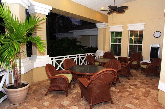 Building Photo - 2301 Butterfly Palm Way