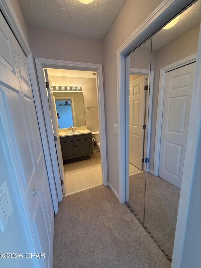 Building Photo - 187 Park Pl