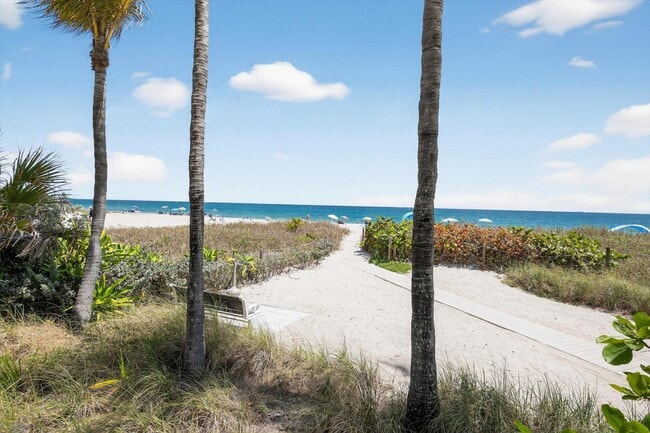 Building Photo - 801 Briny Ave