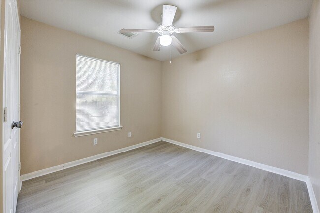 Building Photo - 3550 Red Meadows Dr