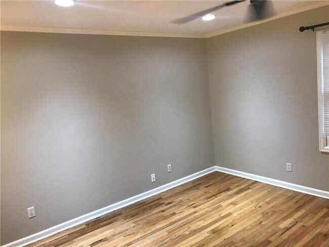 Building Photo - 4625 Kings Down Rd