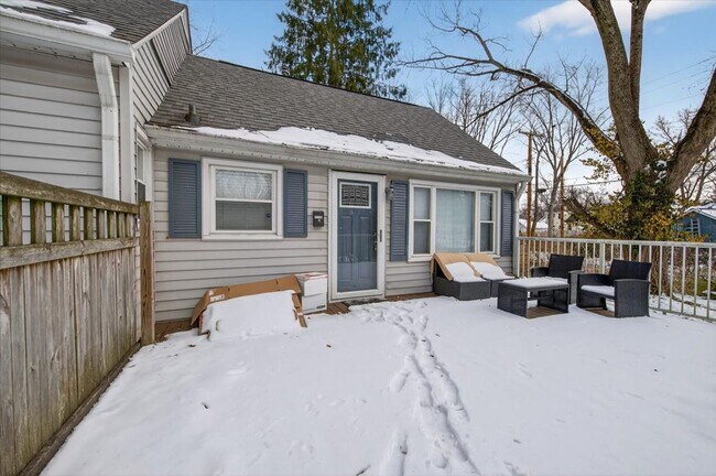 Primary Photo - 2113 Pamela Dr