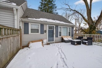 Building Photo - 2113 Pamela Dr