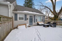 Building Photo - 2113 Pamela Dr