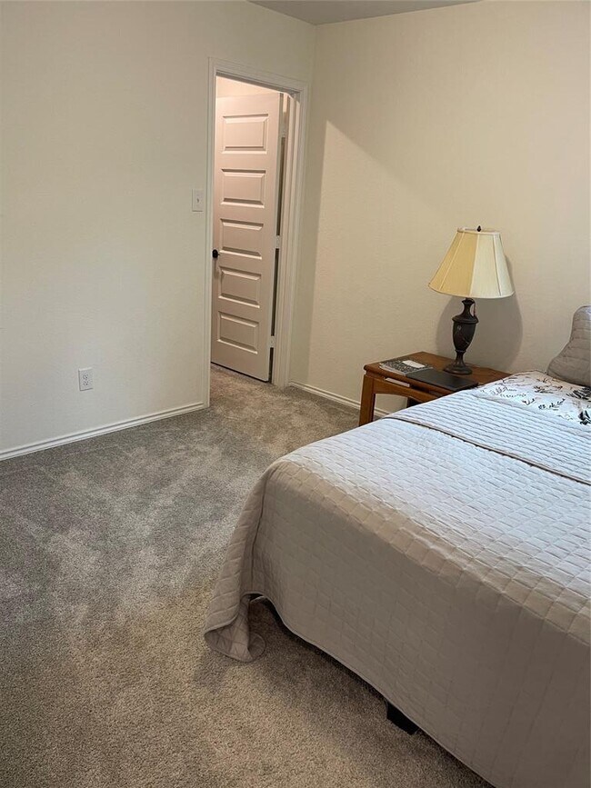 Building Photo - 1537 Sonny Dr