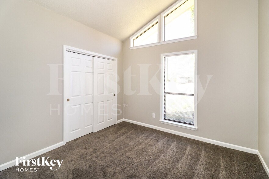 Building Photo - 8625 Edney Ridge Dr