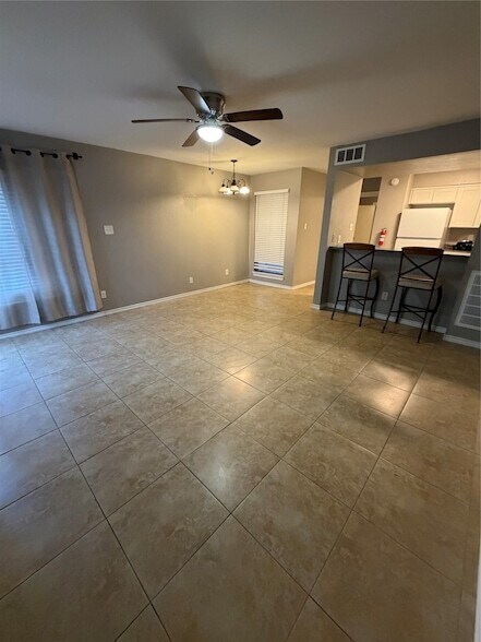 Building Photo - 9805 Walnut St