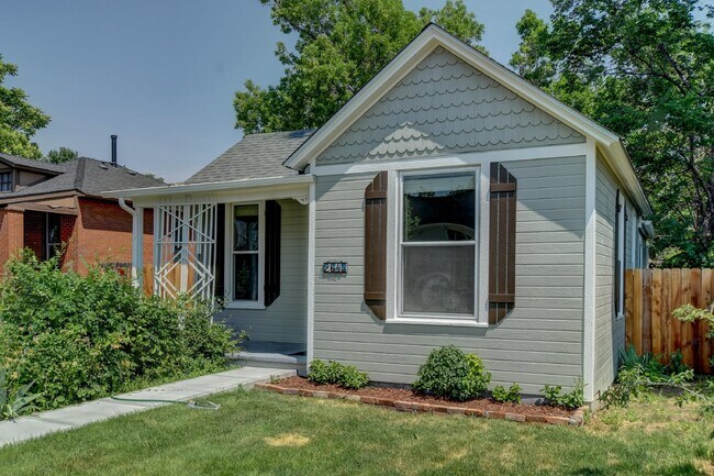 Building Photo - New Sunnyside House, Full Remodel, 2Bed/2Bath