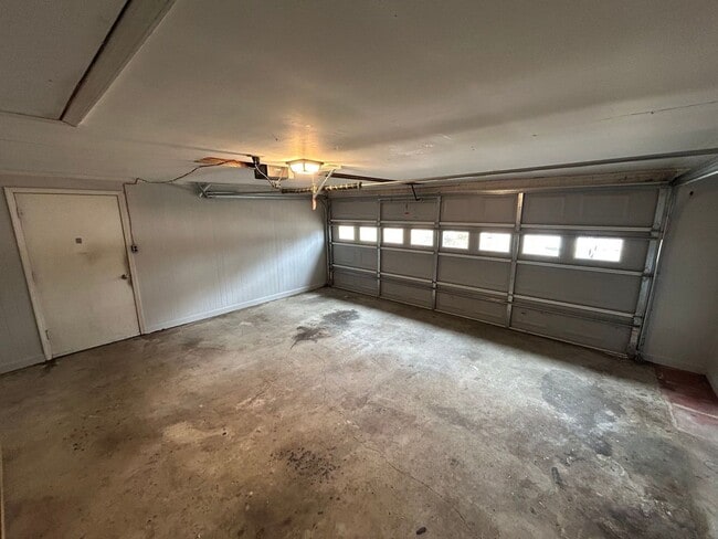 Building Photo - 5315 Yale Rd