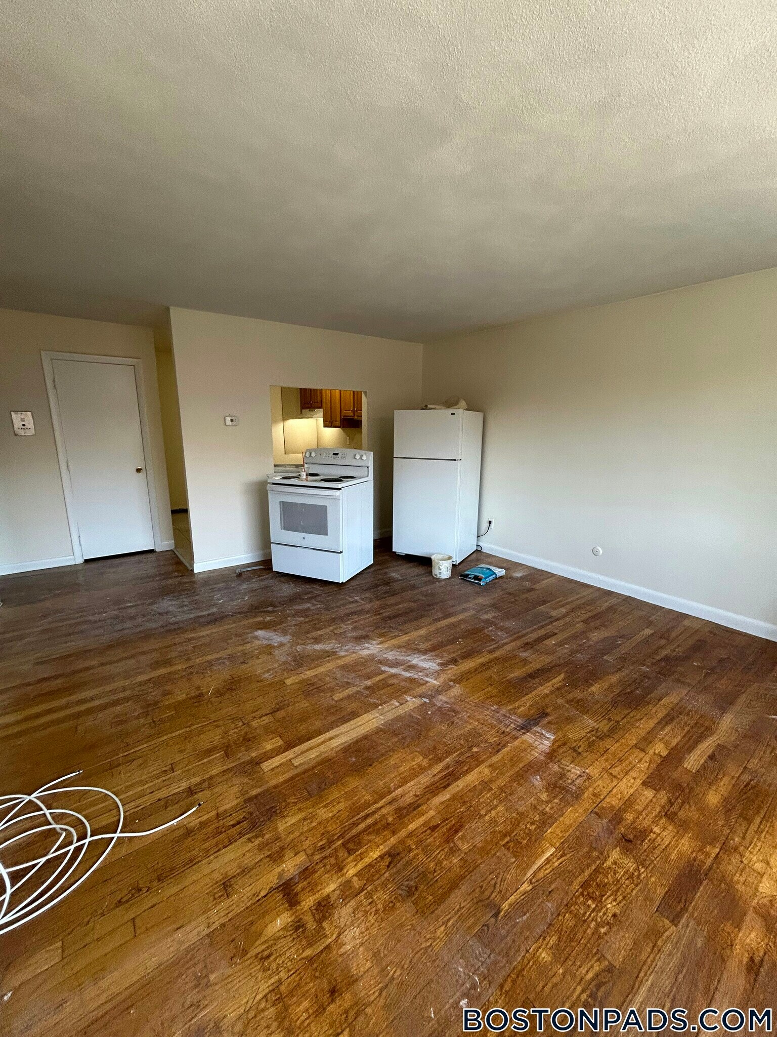 Building Photo - 84 Gardner St