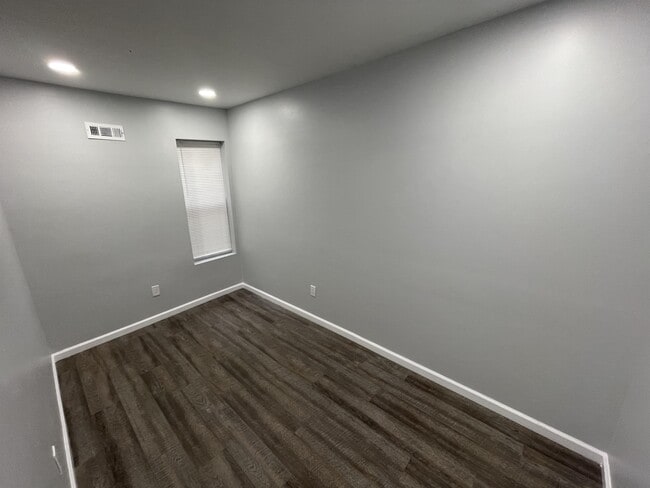 Building Photo - 1234 Morton St