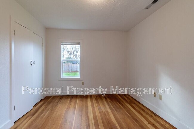 Building Photo - 8006 NW 9th Ave