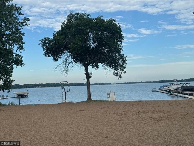 Building Photo - 39 Grove St