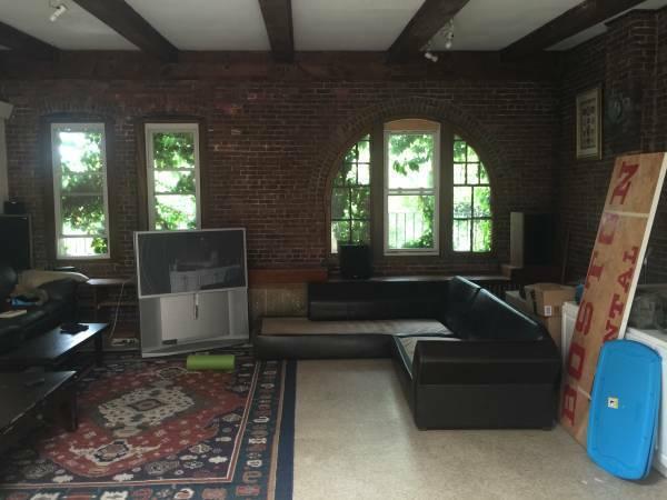 Building Photo - 71 Saint Marys St