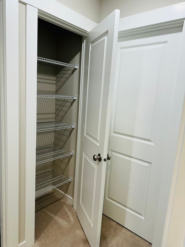 Building Photo - SHORT TERM LEASE OFFER - Newer 3-Story 3 Bedroom DR Horton Home in Lake Stickney/Everett -