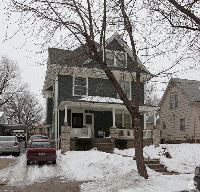 Primary Photo - 3821 Bell St