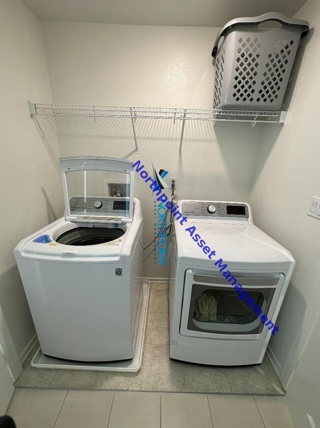 Building Photo - COMING SOON! Beautiful 4BR 3.5BA Home w/ Community Pool and Spa Access • Quartz Kitchen • 2-Car G...