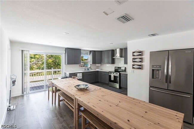 Building Photo - 15410 Allen Way