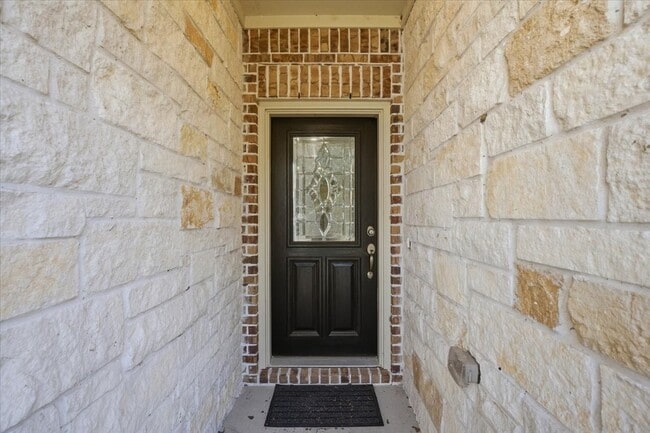 Building Photo - 3411 Country Club Blvd