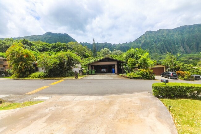 Building Photo - Kaneohe Woods – 3BR/2.5BA home with Mounta...