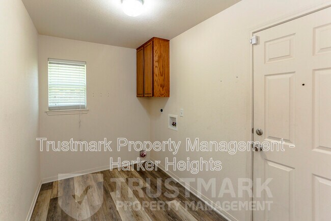 Building Photo - 3204 Canadian River Loop