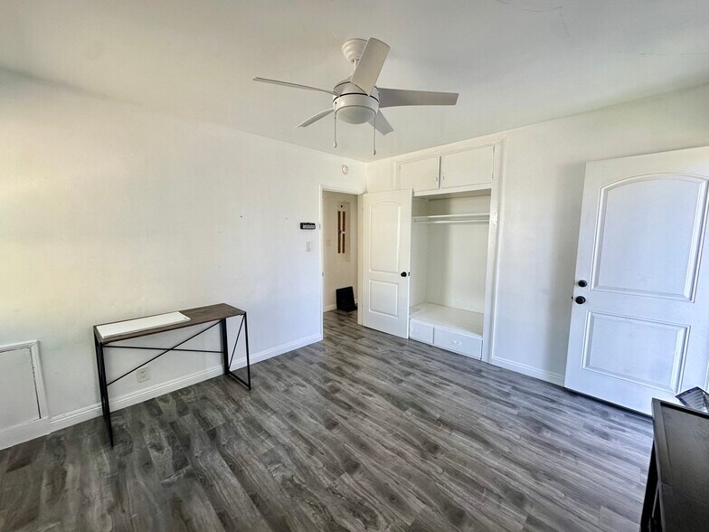 Building Photo - 915 Indiana Ave