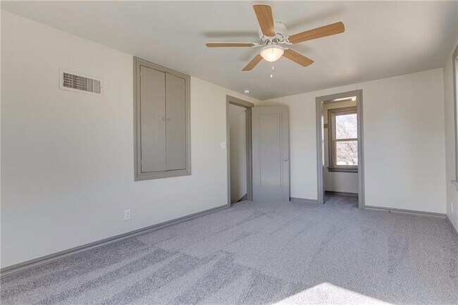 Building Photo - 2405 NW 32nd St