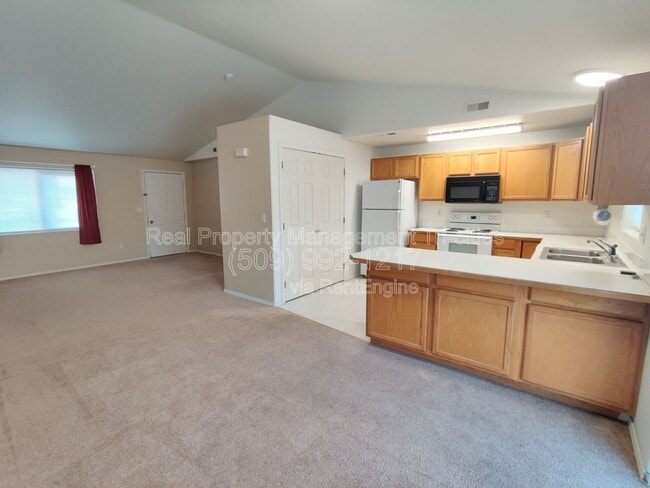 Building Photo - 4776 Mt Adams View Dr